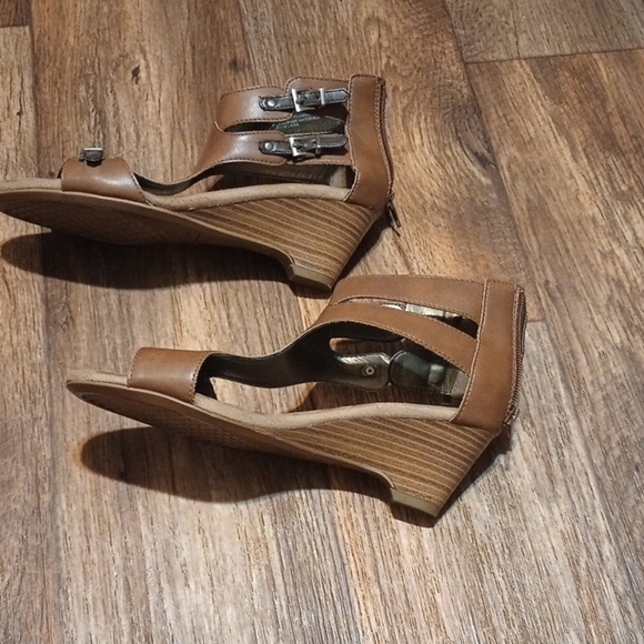 A2 By Aerosoles Brown Leather Wedge Sandals Cozy Comfortable Office Wear - Picture 2 of 5